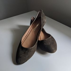 Audrey Brooke olive green suede flats 10